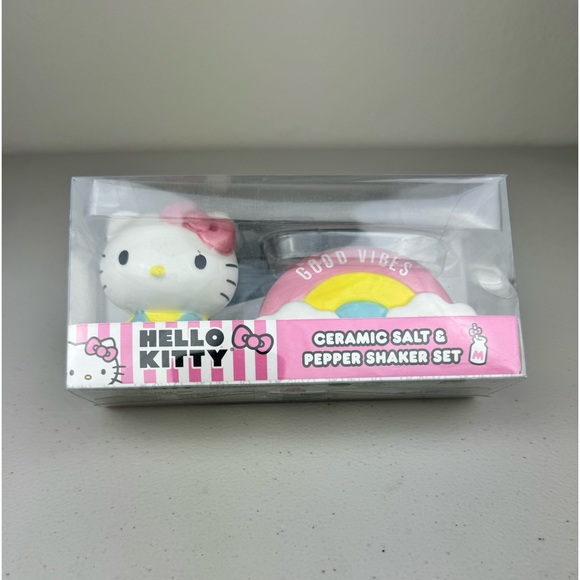Hello Kitty Colorful Salt‎ & Pepper Shaker Set NWT - Picture 6 of 14